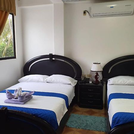Hostal Cormorant Flightless Puerto Ayora (Galapagos Islands) Exterior photo