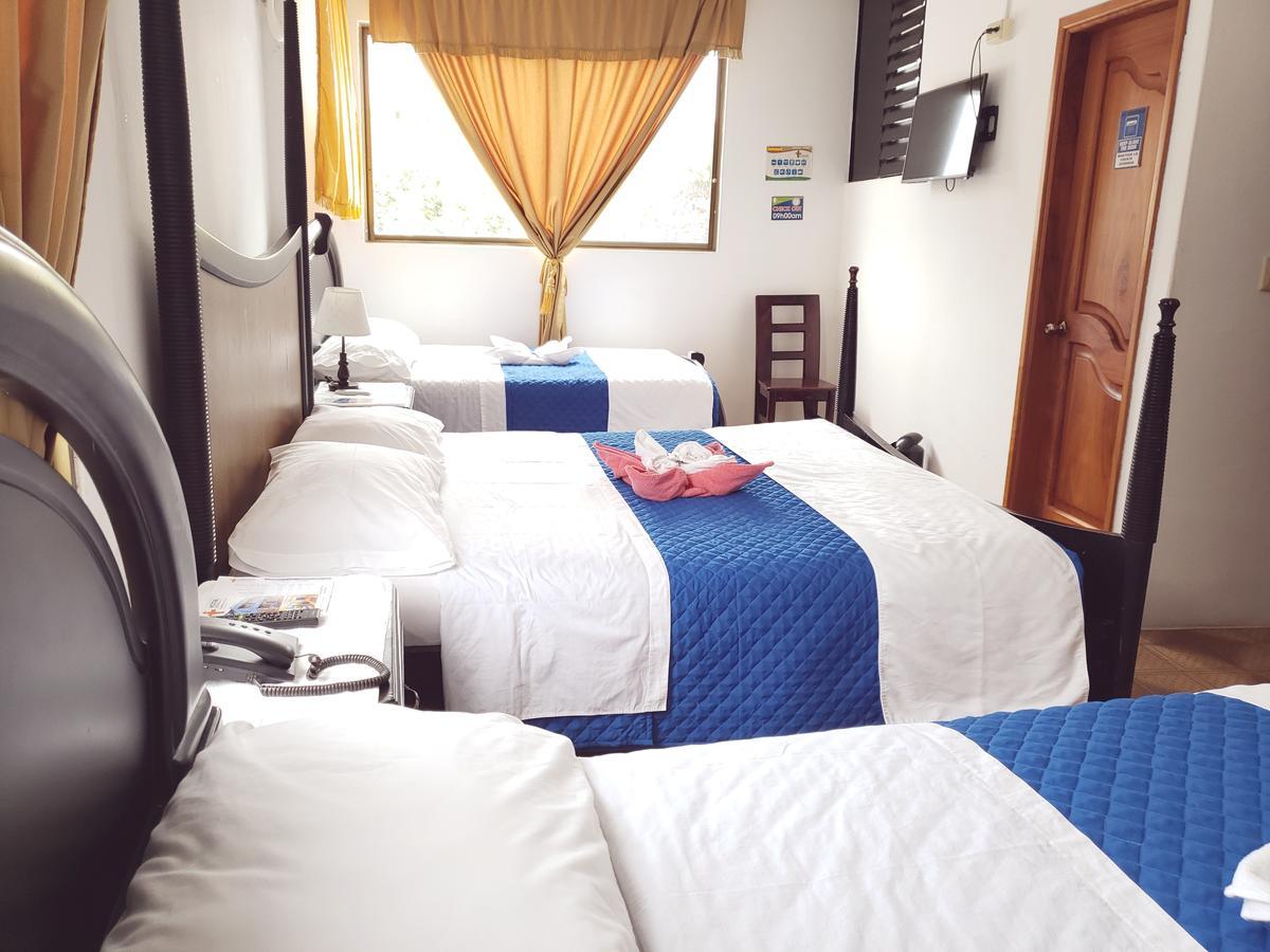 Hostal Cormorant Flightless Puerto Ayora (Galapagos Islands) Exterior photo