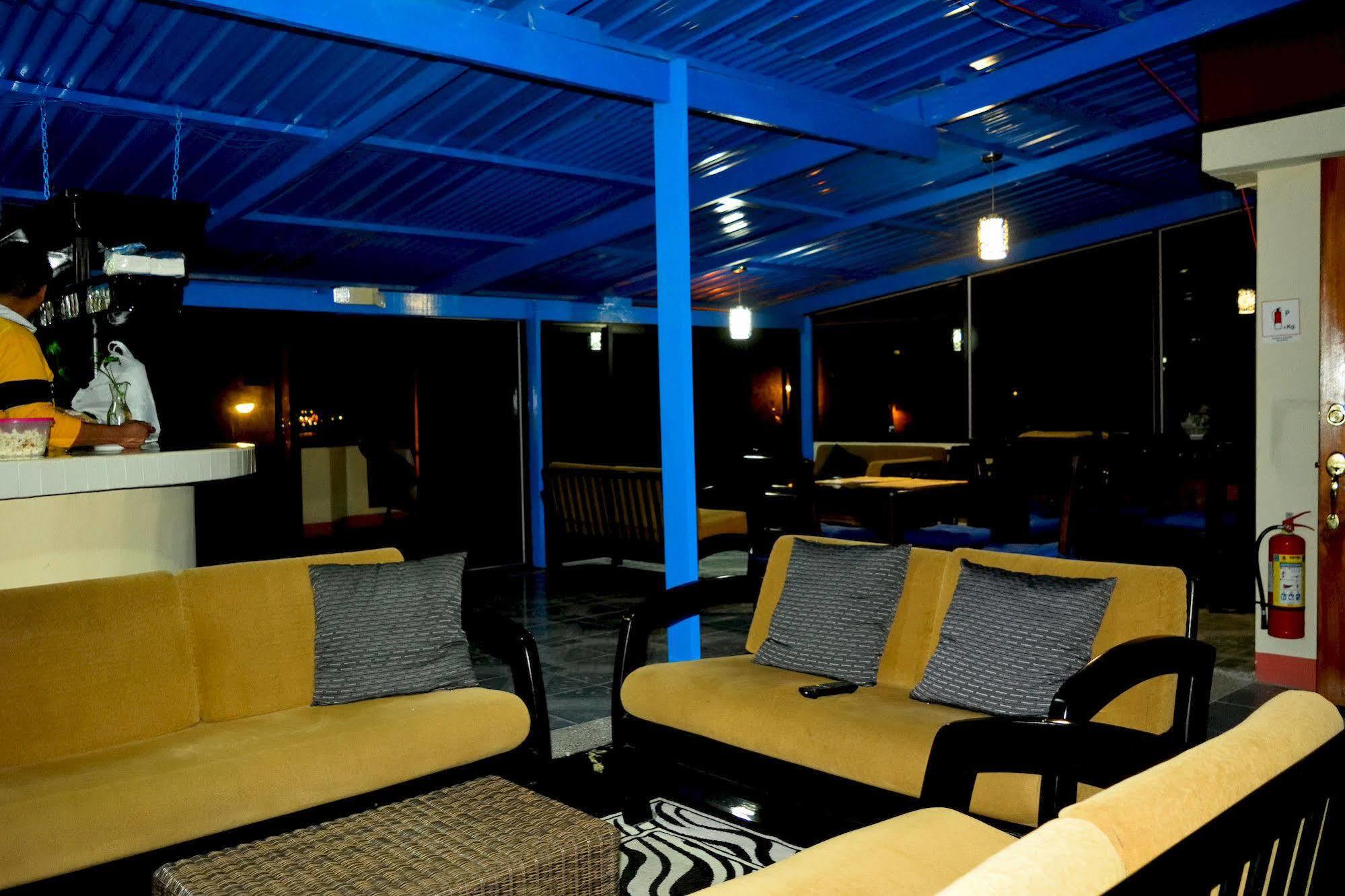 Hostal Cormorant Flightless Puerto Ayora (Galapagos Islands) Exterior photo